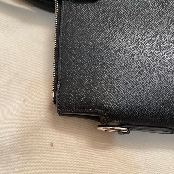 Louis Vuitton Briefcase, Anton Taiga Leather - Picture 16 of 16